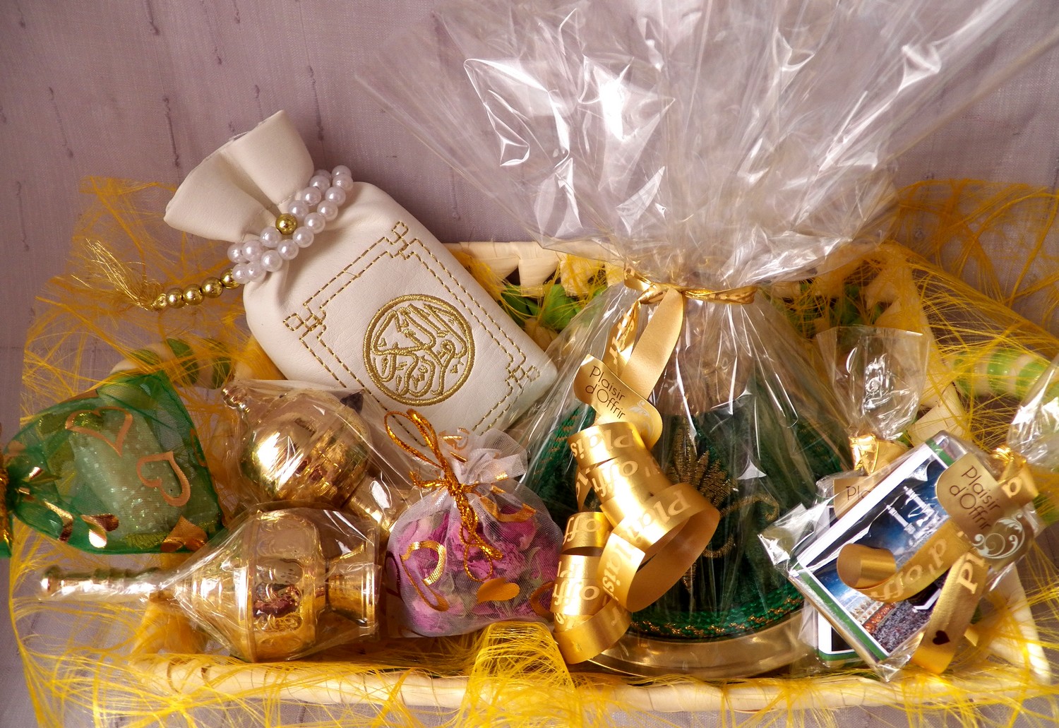 Ravissez vos proches avec cadeaux souvenirs du Hajj - Agence Hajj et ...