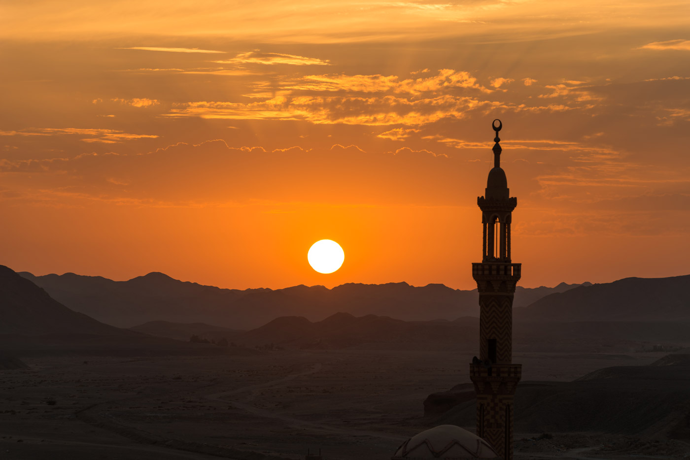Découvrez la Omra Avril 2022 : Préparez votre voyage spirituel à La Mecque avec nos conseils clés. Omra Avril 2022