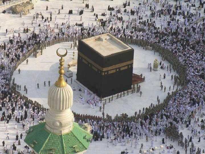 Pourquoi les avions ne survolent-ils pas la Sainte Kaaba?