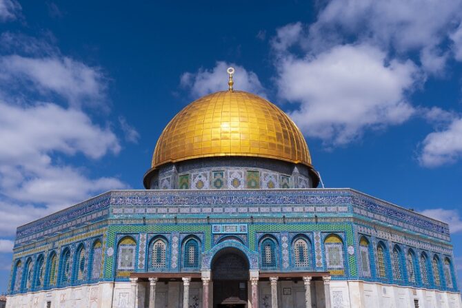 Découvrez les incontournables de la Palestine : la vieille ville de Jérusalem, la mer Morte et Bethléem, berceau du Christ.
