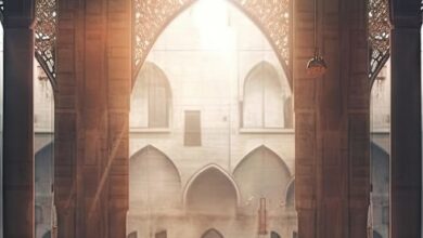 Explorez le voyage à la Mecque, où tradition et modernité se rencontrent pour un pèlerinage unique et spirituel.