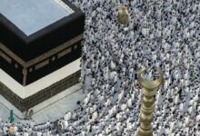 Explorez les défis du Hajj, un pèlerinage sacré, et découvrez comment surmonter les obstacles pour enrichir votre expérience spirituelle.